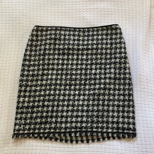 Ann Taylor houndstooth black and white skirt